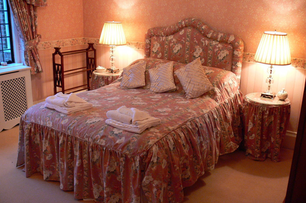 Pbc - Perriford House Hotel Kidderminster Bagian luar foto