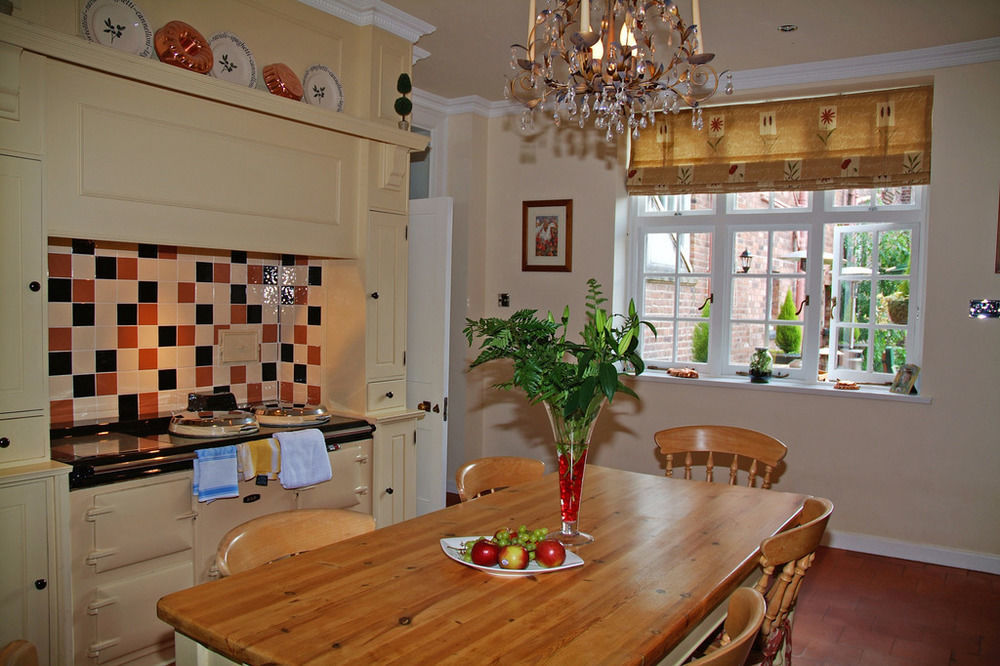 Pbc - Perriford House Hotel Kidderminster Bagian luar foto